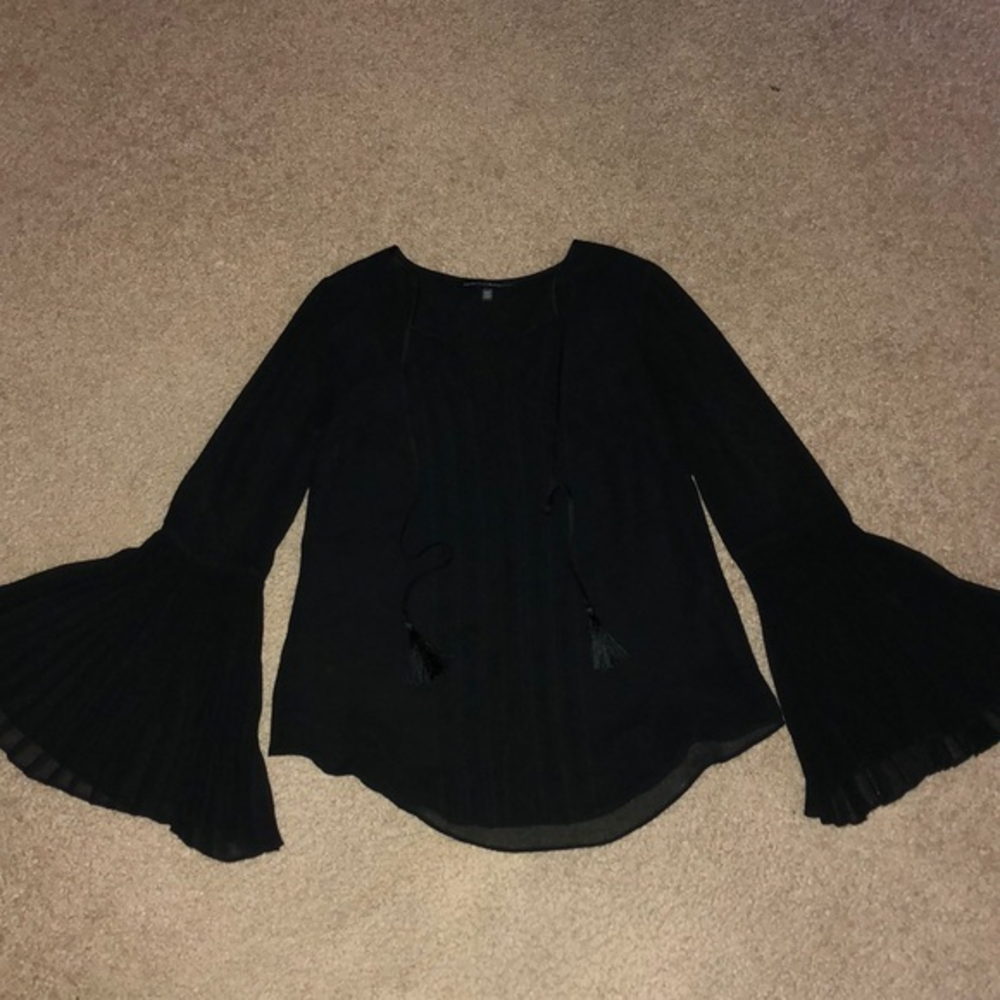 White House Black Market Blouse Size 0‎ Bell Sleeves
